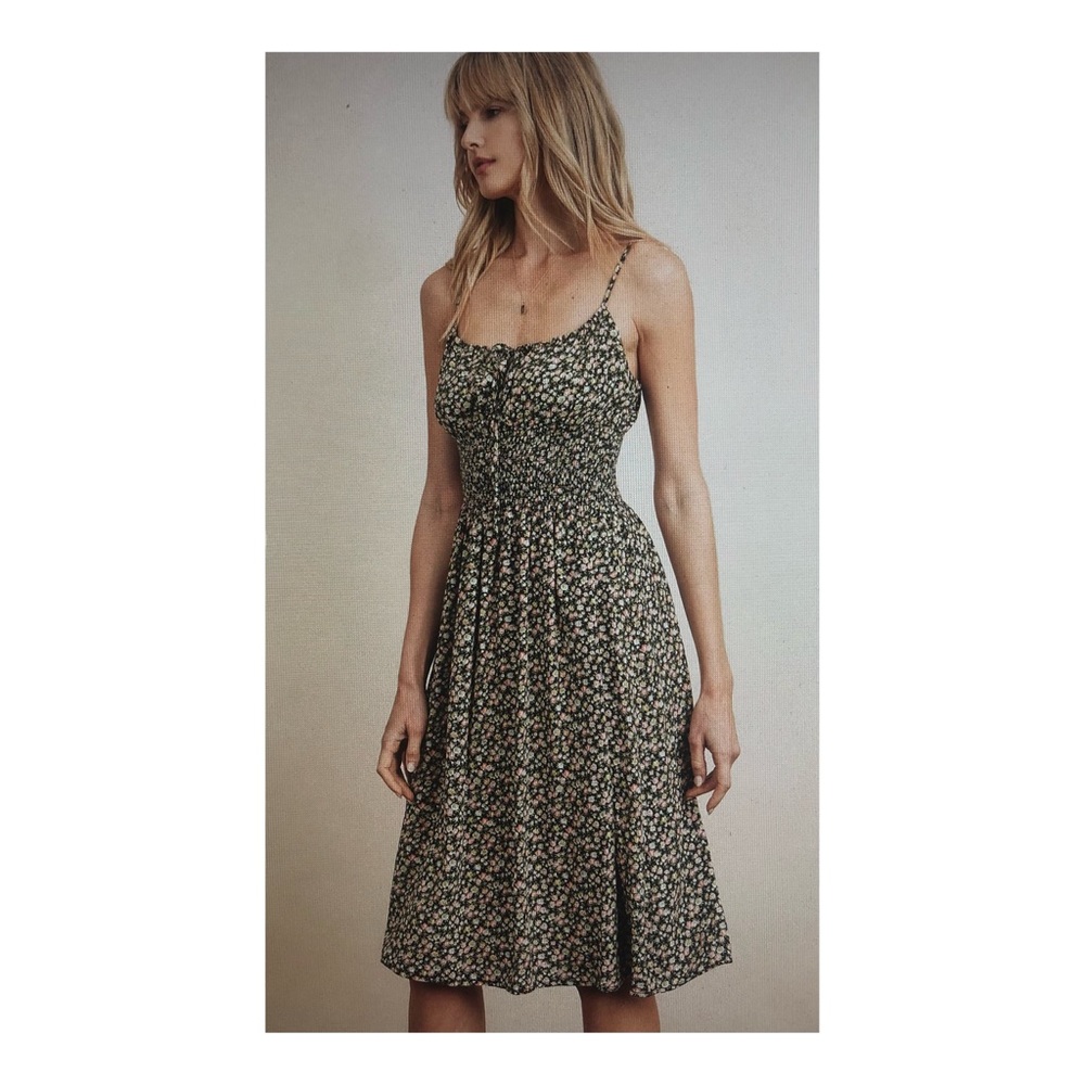 Smocked bodice floral midi dress Sz L